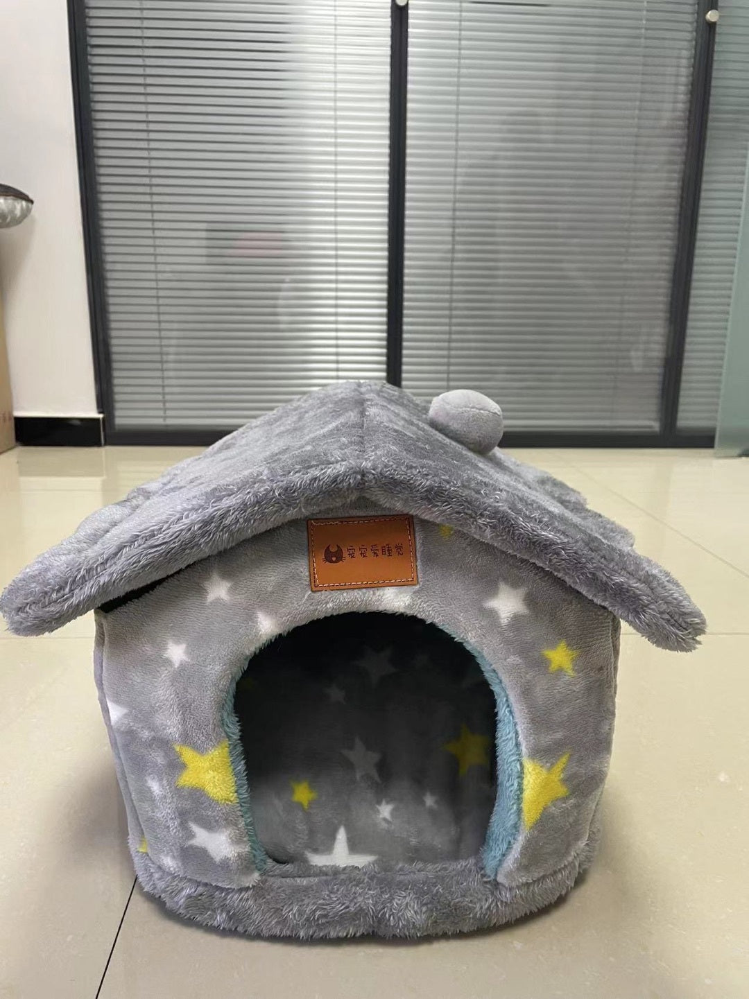 Warm Winter Kennel Cave